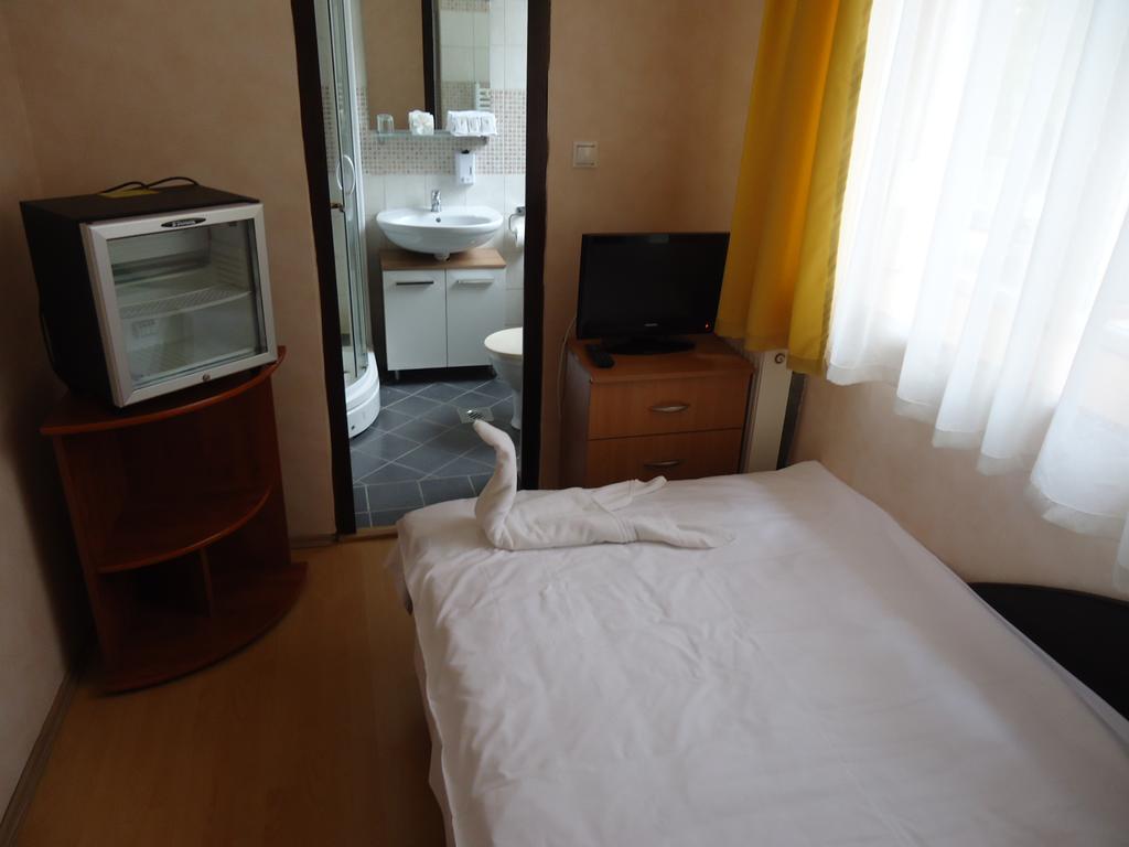 Harmony Panzio Bed and Breakfast Hajdúszoboszló Værelse billede